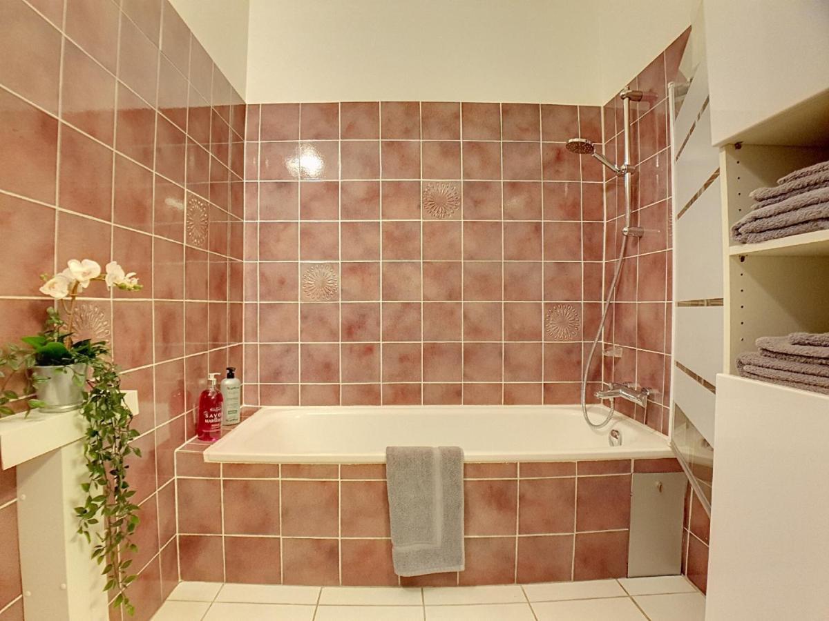 Stop Chez M Cozy # Qualite # Confort # Simplicite Pierre-Bénite Εξωτερικό φωτογραφία